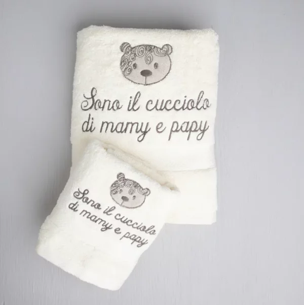 Asciugamani ricamati per il cucciolo di mamy e papy