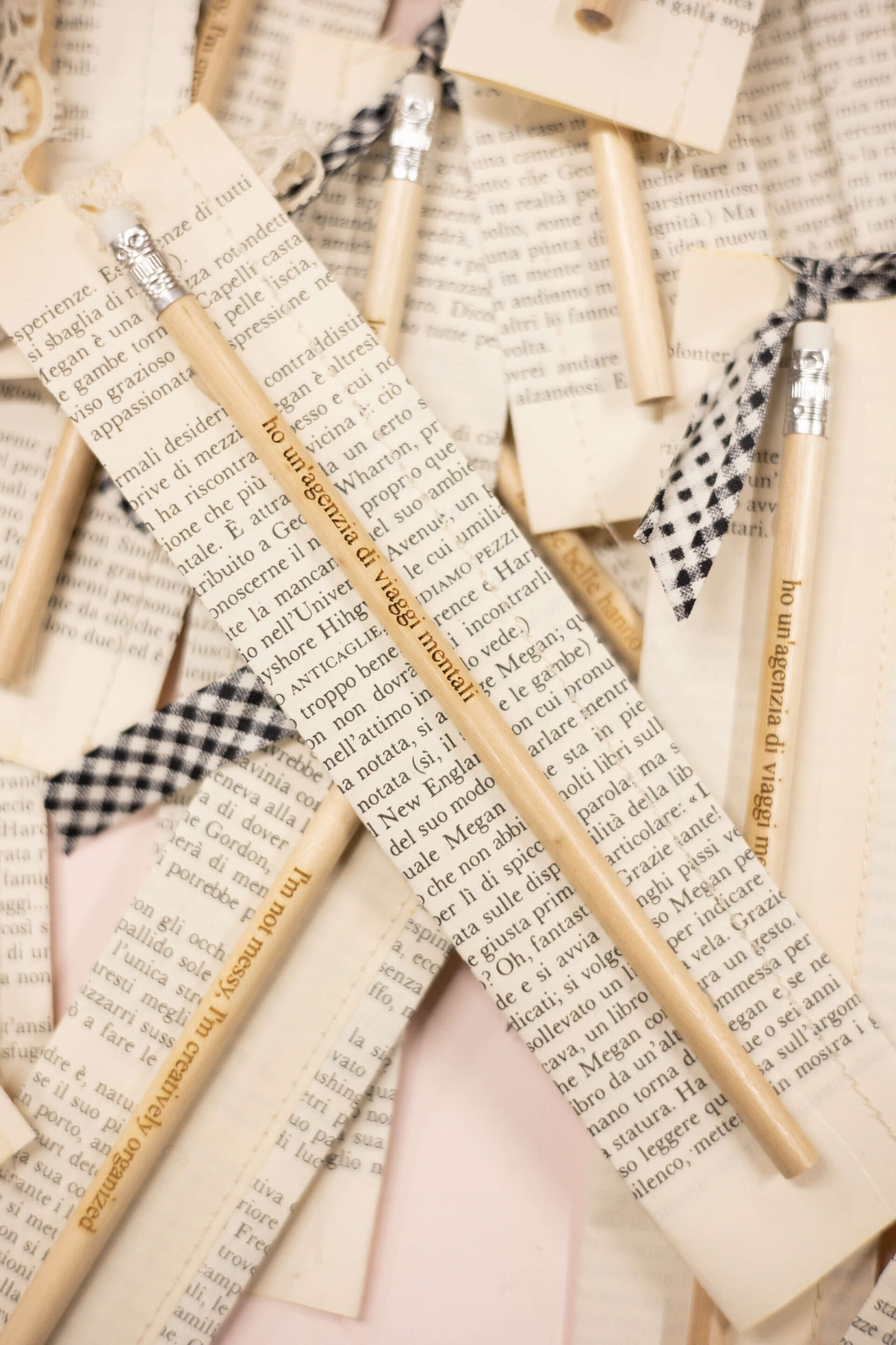 Matite con frase incisa