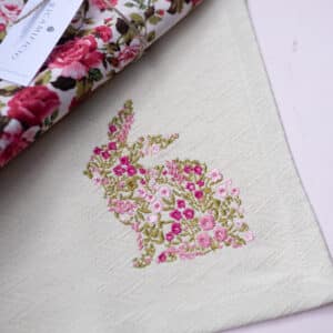 Set colazione di Pasqua - fiori  fucsia